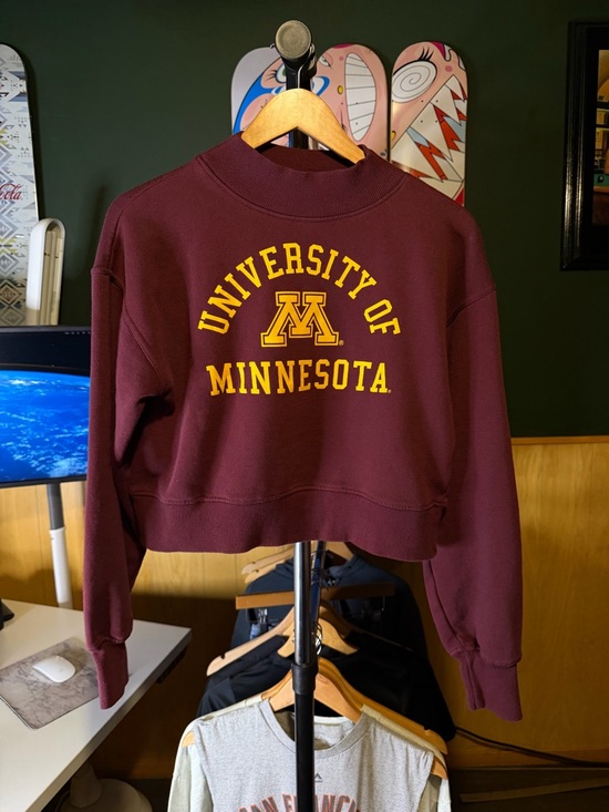 University of Minnesota Maroon Cropped Oversized Crewneck Sweater Sweatshirt - Picture 2 of 5